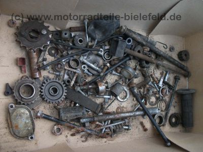 Honda_XL_500R_gelb_Extras_PD02_Zylinderkopf_Vergaser_OK_XL_250_500_XL250_XL500_S_R_PD01_MD03_32.jpg