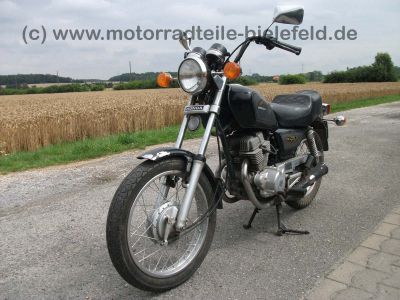 Honda_CM_250C_Chopper_schwarz_MC06_wie_CB_CM_125_185_200_250_400_C_T_N_MC01_NC01_2.jpg