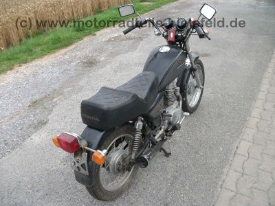 Honda_CM_250C_Chopper_schwarz_MC06_wie_CB_CM_125_185_200_250_400_C_T_N_MC01_NC01_40.jpg