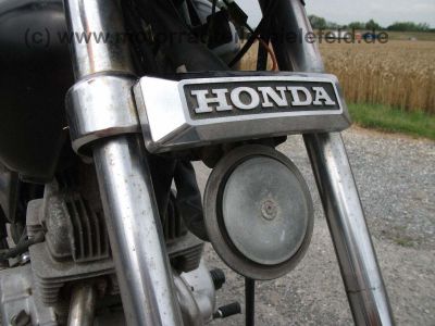 Honda_CM_250C_Chopper_schwarz_MC06_wie_CB_CM_125_185_200_250_400_C_T_N_MC01_NC01_76.jpg