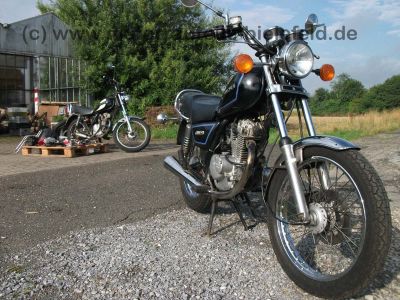 Suzuki_GN_125_SE_NF41A_80_Kmh_schwarz_Neuteile_wie_DR_GN_GZ_125_DR125_GN125_GZ125_S_SE_43.jpg