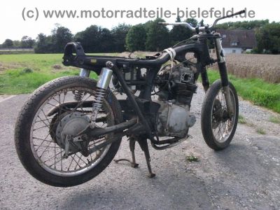 Honda_CB_250B4_nackt_20kW_250_CB250_K_K4_B4_250K_250K4_250B4_CB250K_CB250K4_CB250B4_03_1974_12.jpg