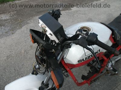 Suzuki_GSX_550EF_rotweiss_Wrack_GN71D_wie_GSX_400_500_550_750_E_ES_EF_50.jpg