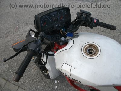 Suzuki_GSX_550EF_rotweiss_Wrack_GN71D_wie_GSX_400_500_550_750_E_ES_EF_91.jpg
