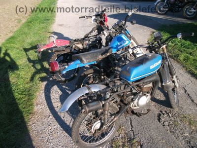 Suzuki_TS_50X_blau_wie_ZR_GT_RG_RM_ZR_TS_80_90_50_X_ZR50_GT80_TS80_TS90_RG80_RG90_4.jpg