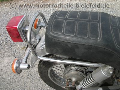 Suzuki_GN_250_schwarzrot_NJ42A_wie_GN_DR_125_250_400_GN125_GN250_GN400_71.jpg