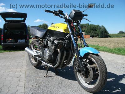 Suzuki_GSX_750EF_blaugelb_GR72A_wie_GSX_550_700_750_E_ES_EF_16.jpg