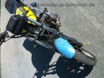 Suzuki_GSX_750EF_blaugelb_GR72A_wie_GSX_550_700_750_E_ES_EF_62.jpg