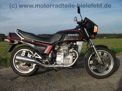 Honda_CX_500E_Euro_Sports_PC06_37kW_EZ_84_wie_CX500_E_C_PC01_Guellepumpe_37.jpg