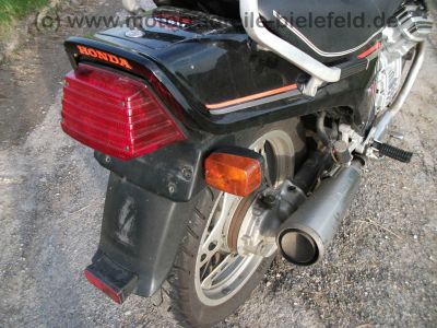 Honda_CX_500E_Euro_Sports_PC06_37kW_EZ_84_wie_CX500_E_C_PC01_Guellepumpe_55.jpg