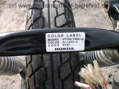 Honda_VT_700C_Shadow_rot_RC19_Mod__86_mit_2__Motor_RC14_750C_wie_VT_500_600_700_750_C_RC_14_19_29_RC29_Custom_112.jpg