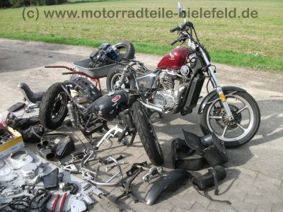 Honda_VT_700C_Shadow_rot_RC19_Mod__86_mit_2__Motor_RC14_750C_wie_VT_500_600_700_750_C_RC_14_19_29_RC29_Custom_20.jpg