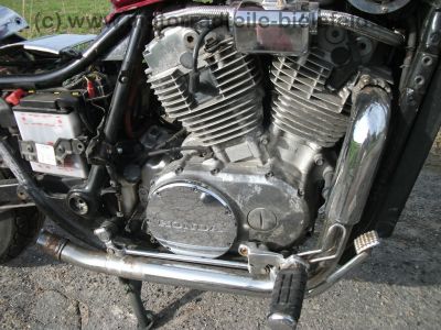 Honda_VT_700C_Shadow_rot_RC19_Mod__86_mit_2__Motor_RC14_750C_wie_VT_500_600_700_750_C_RC_14_19_29_RC29_Custom_6.jpg