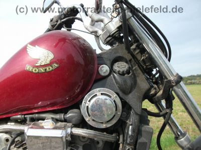 Honda_VT_700C_Shadow_rot_RC19_Mod__86_mit_2__Motor_RC14_750C_wie_VT_500_600_700_750_C_RC_14_19_29_RC29_Custom_83.jpg