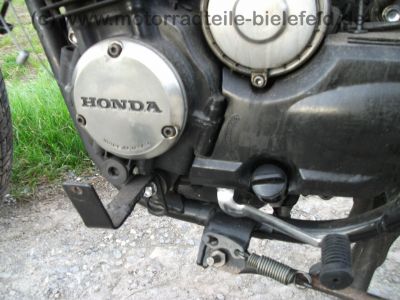 Honda_CBX_650E_RC13_rot_Pichler_BSM_Auspuff_Schuh_Gepaecksystem_wie_550_650_750_E_F_2_F2_PC04_RC17_103.jpg