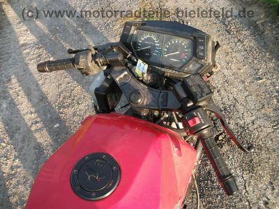 Kawasaki_GPX_600R_rot_und_blau_Gepaecktraeger_Heckumbau_wie_GPZ_GPX_ZZR_ZX_600_A_B_C_D_R_128.jpg