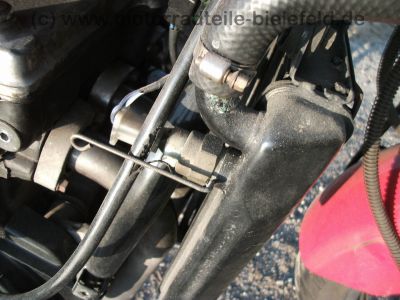 Kawasaki_GPX_600R_rot_und_blau_Gepaecktraeger_Heckumbau_wie_GPZ_GPX_ZZR_ZX_600_A_B_C_D_R_138.jpg