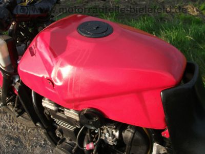 Kawasaki_GPX_600R_rot_und_blau_Gepaecktraeger_Heckumbau_wie_GPZ_GPX_ZZR_ZX_600_A_B_C_D_R_78.jpg