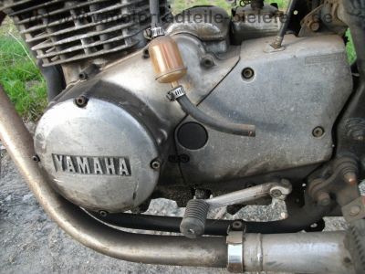 Yamaha_XS_400_2A2_lila_SR-Lampe_Doppel-Bremse_Ochsen-Augen_wie_250_360_XS400_SE_1U4_1U5_4G5_55.jpg