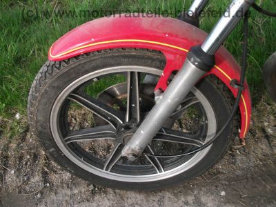 Yamaha_XS_400_2A2_rot-gelb_Umbau_auf_XS360_wie_250_360_XS400_SE_1U4_1U5_4G5_34.jpg
