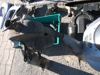 Yamaha_TDM_850_3VD_silber_teilzerlegt_Motor_Verkleidung_wie_XTZ_750_TRX_3LD_4TX_4UN_15.jpg