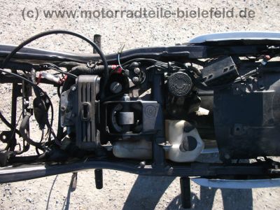 Yamaha_TDM_850_3VD_silber_teilzerlegt_Motor_Verkleidung_wie_XTZ_750_TRX_3LD_4TX_4UN_61.jpg