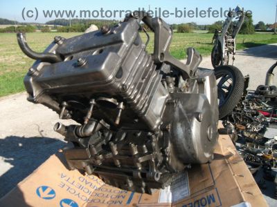 Yamaha_TDM_850_3VD_silber_teilzerlegt_Motor_Verkleidung_wie_XTZ_750_TRX_3LD_4TX_4UN_85.jpg