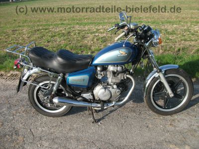 Honda_CM_400T_hellblau_Hepco_Becker_King_and_Queen_wie_CB_CM_250_400_T_N_C_61.jpg