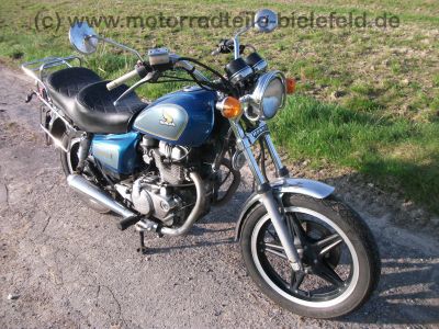 Honda_CM_400T_hellblau_Hepco_Becker_King_and_Queen_wie_CB_CM_250_400_T_N_C_62.jpg