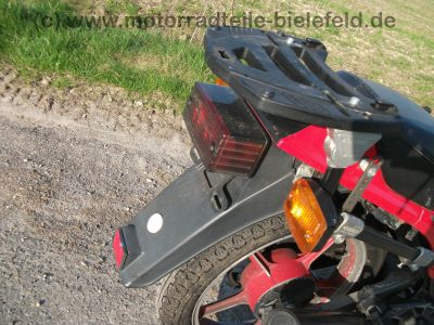 Kawasaki_GPz_305_rot_EX305_GIVI_wie_EX_Z_KZ_GPz_CSR_250_305_A_B_69.jpg