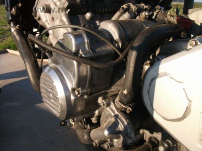 Honda_CBR_600F_PC19_PC23_Restteile_Motor_Tank_Maske_Tacho_wie_500_600_1000_F_PC20_SC21_21.jpg