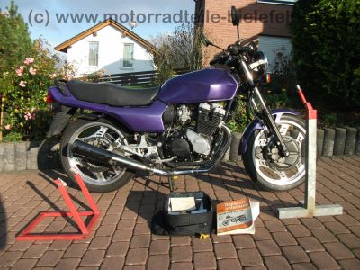 Honda_CBX_550_F_F2_PC04_lila_SEBRING_Auspuff_4_in_1_Anlasser_neu_wie_CBX_400_650_750_F_F2_E_1.jpg