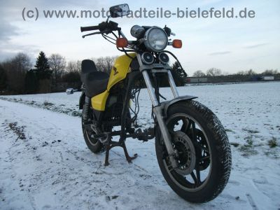 Honda_VF_750_C_Magna_RC09_gelb_wie_700_V45_C_F_S_RC07_RC15_RC21_104.jpg