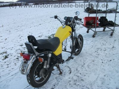 Honda_VF_750_C_Magna_RC09_gelb_wie_700_V45_C_F_S_RC07_RC15_RC21_106.jpg