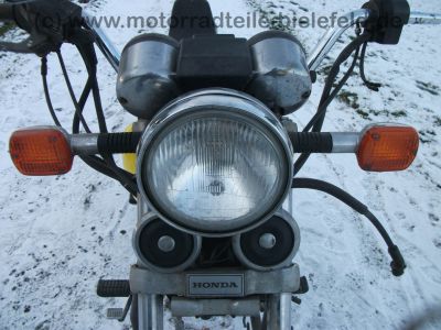 Honda_VF_750_C_Magna_RC09_gelb_wie_700_V45_C_F_S_RC07_RC15_RC21_152.jpg