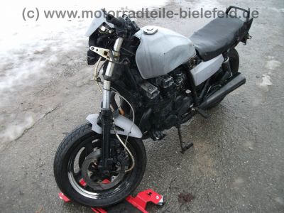 Honda_CBX_750_F_RC17_Nighhawk_S_grau_Crash_Motor_wie_CB_750_Sevenfifty_RC42_10.jpg