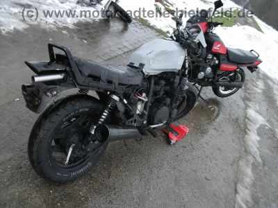 Honda_CBX_750_F_RC17_Nighhawk_S_grau_Crash_Motor_wie_CB_750_Sevenfifty_RC42_4.jpg