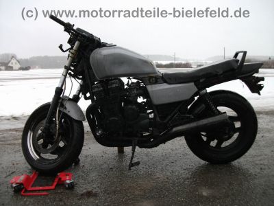 Honda_CBX_750_F_RC17_Nighhawk_S_grau_Crash_Motor_wie_CB_750_Sevenfifty_RC42_6.jpg