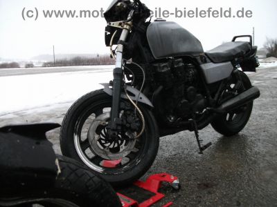 Honda_CBX_750_F_RC17_Nighhawk_S_grau_Crash_Motor_wie_CB_750_Sevenfifty_RC42_9.jpg