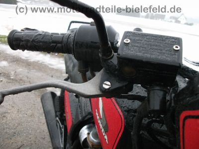 Honda_CBX_750_F_RC17_Nighhawk_S_rot-schwarz_Crash_-_Motor_wie_CB_750_Sevenfifty_RC42_45.jpg