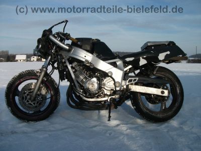 Yamaha_FZR_600_3HF_schwarz_Crash_-_wie_FZ_FZR_600_750_3HE_67.jpg