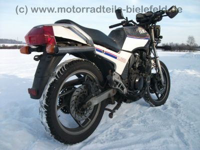 Yamaha_XJ_600_51J_grau-weiss_Crash_-_wie_XJ_550_650_700_750_10.jpg