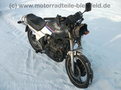 Yamaha_XJ_600_51J_grau-weiss_Crash_-_wie_XJ_550_650_700_750_13.jpg