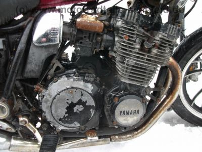 Yamaha_XJ_700_S_MAXIM_1FG_rot_Crash_-_wie_XJ_650_750_S_Maxim_14.jpg