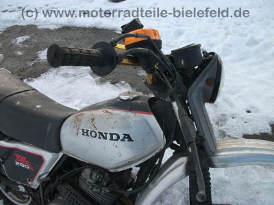 Honda_XL_250_S_silbergrau_Crash_-_wie_XL_125_185_200_250_500_S_R_MD03_PD01_PD02_42.jpg