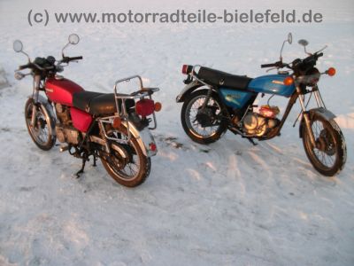 Kawasaki_Z_200_A_Einzylinder_blau_wie_Z_KZ_LTD_KL_250_Z200_Z250_KL250_A_C_1.jpg