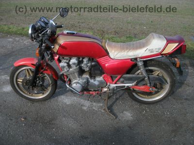 Honda_CB_900_F_900F_Boldor_SC01_rotmetallic_Marshall_Auspuff_4in1_Tommaselli_Giuliari_Sitzbank_wie_SC04_750_K_KZ_F_RC01_RC04_77.jpg