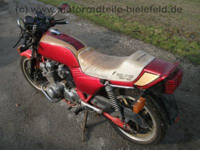 Honda_CB_900_F_900F_Boldor_SC01_rotmetallic_Marshall_Auspuff_4in1_Tommaselli_Giuliari_Sitzbank_wie_SC04_750_K_KZ_F_RC01_RC04_78.jpg