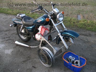 Suzuki_GZ_125_U_125U_Marauder_tuerkis_Originallack_technisch_wie_DR_GN_125_S_SE_66.jpg
