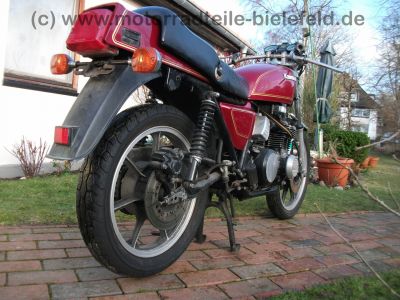 Kawasaki_KZ_750_E_rot_Neuteile_2x_4in1_Auspuff_motad_n-eta_BSM_-_wie_Z_KZ_GPz_650_750_B_C_E_GP_LTD_UT_166.jpg
